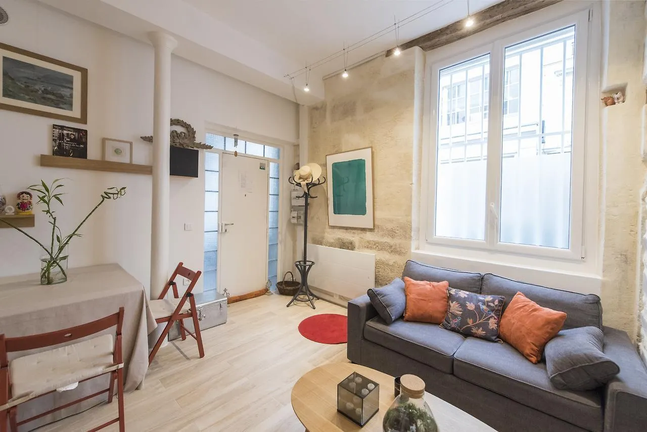 Apartman Veeve - Characterful Bastille Hideaway Párizs