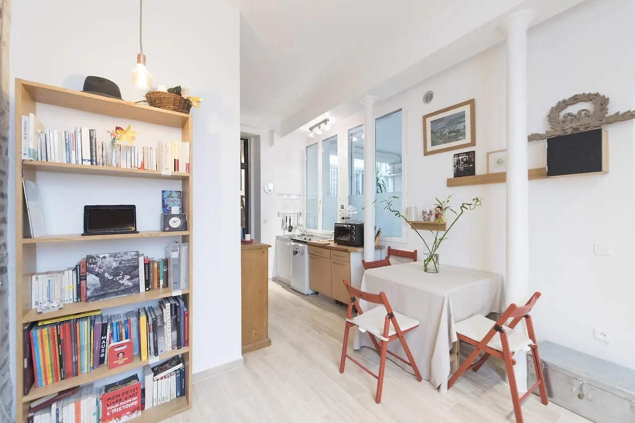 Veeve - Characterful Bastille Hideaway Apartment Paris